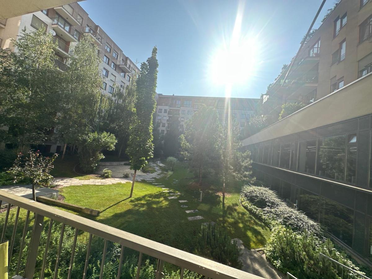 Zoe Apartman Budapeste Exterior foto