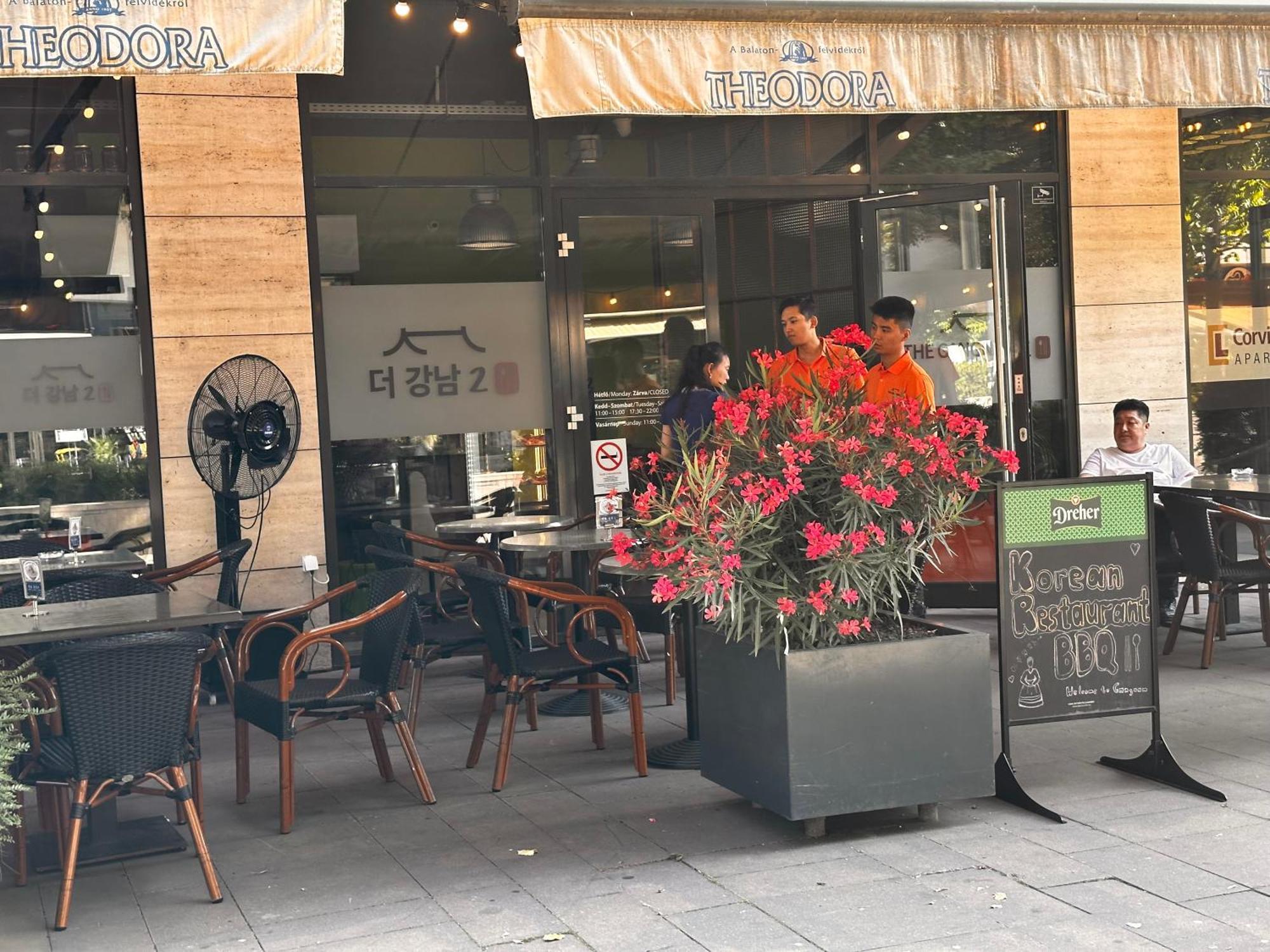 Zoe Apartman Budapeste Exterior foto